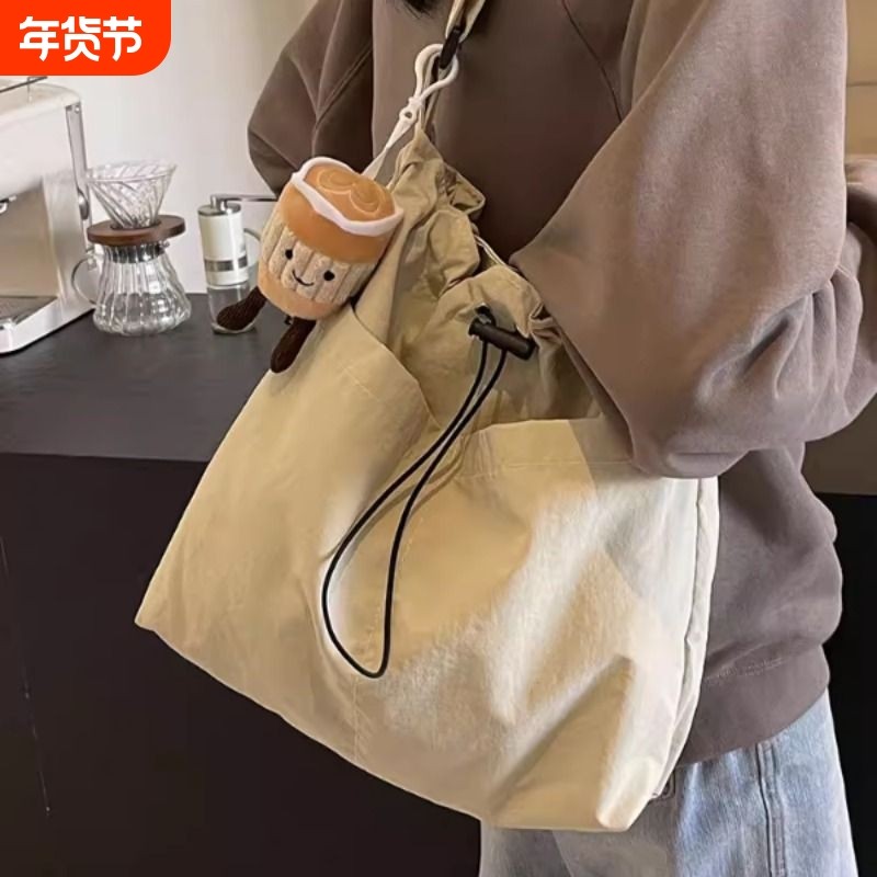 休闲大包包女2025新款时尚布包单肩包大容量托特包上课通勤斜挎包,箱包皮具/热销女包/男包,托特包,淘宝优惠券,粉丝福利购,淘宝优惠卷