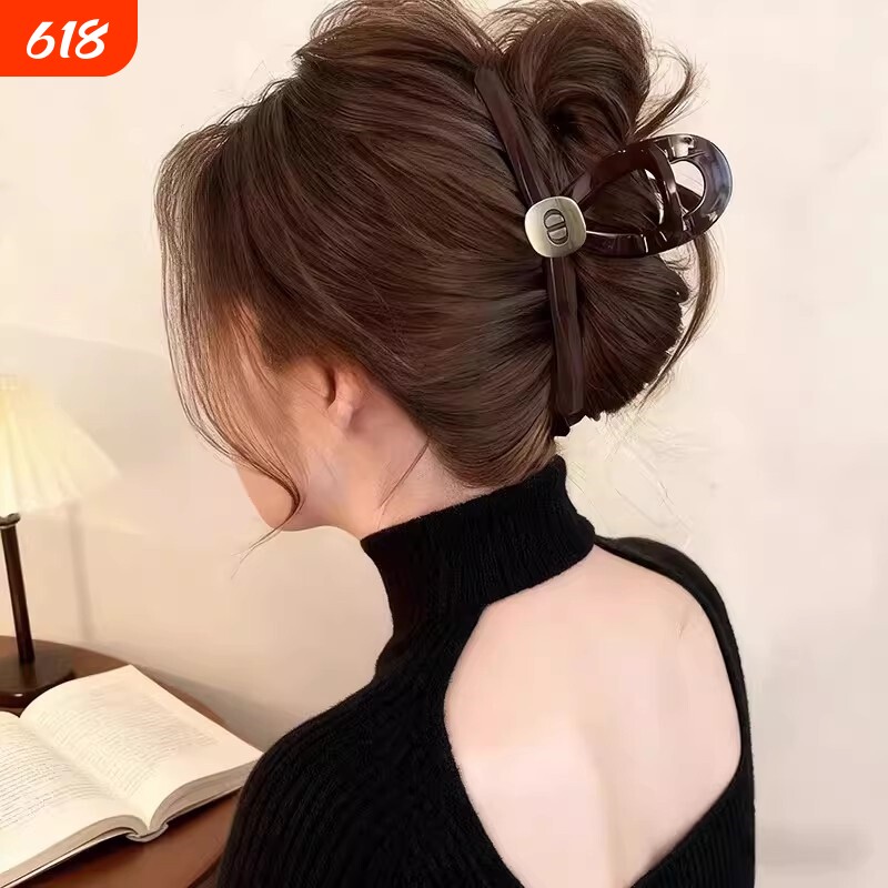 抓夹女高级感2026大号发量大发夹女后脑勺高端鲨鱼夹头饰量多金属