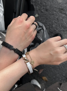 手镯女镀18k金玫瑰金韩版轻奢ins小众旋转扣高级感H手环男女珐琅