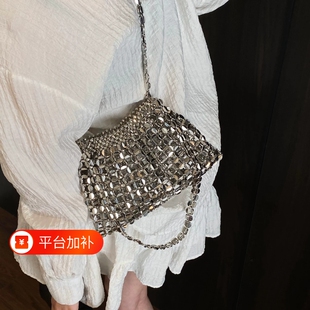 艾程韩系时尚银色亮片包超火链条斜挎包手工编织单肩包旅游腋下包