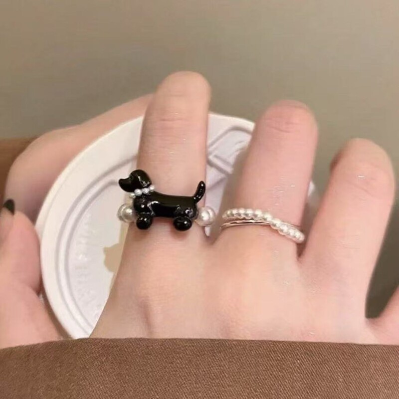 腊肠狗珍珠戒指女秋冬简约百搭个性独特指环2026新款设计感食指戒