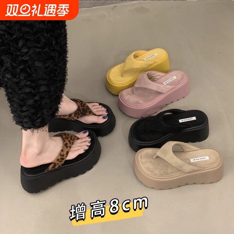 沙滩厚底夹脚人字拖女高跟凉拖鞋女夏季外穿2025新款松糕夹趾凉鞋