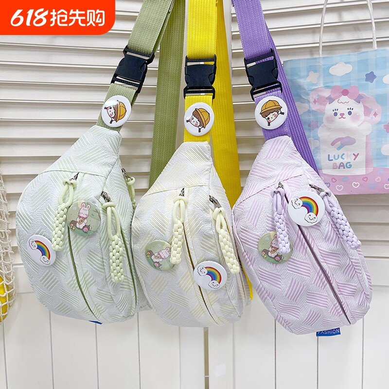 可爱轻便斜跨腰包日系ins清新百搭通用耐磨小包包女森系少女胸包