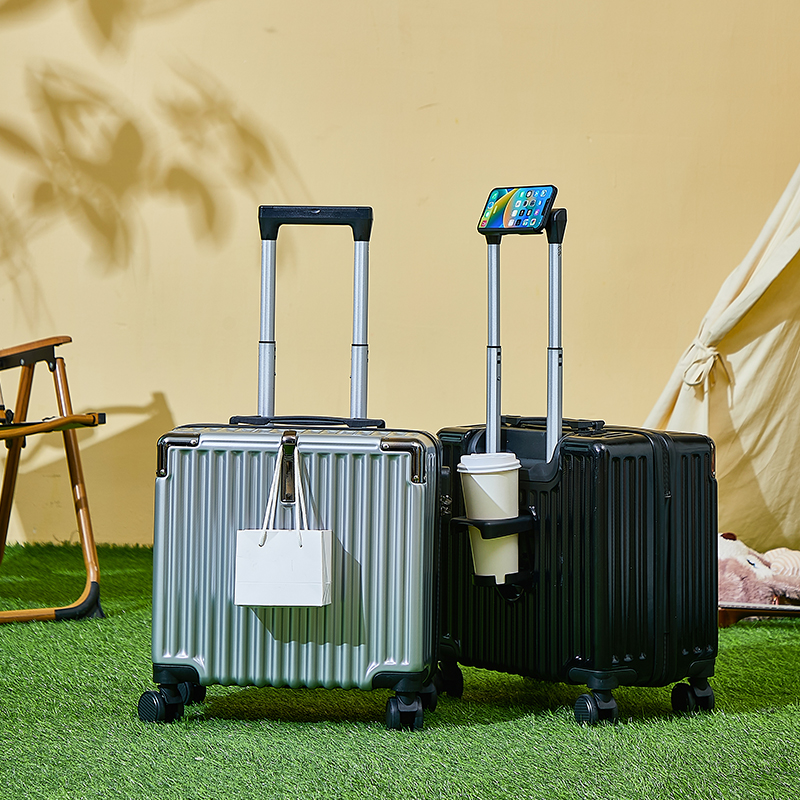 18寸大容量结实耐用行李箱