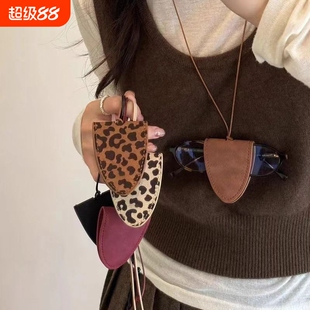 秋冬豹纹皮革挂脖多功能墨镜夹眼镜链收纳项链女款挂绳毛衣链配饰