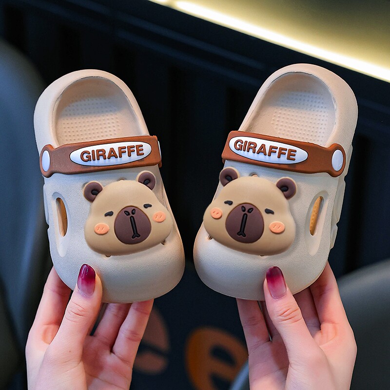 卡皮巴拉男童洞洞鞋夏季儿童宝宝1-3岁2包头软底防滑外穿沙滩拖鞋