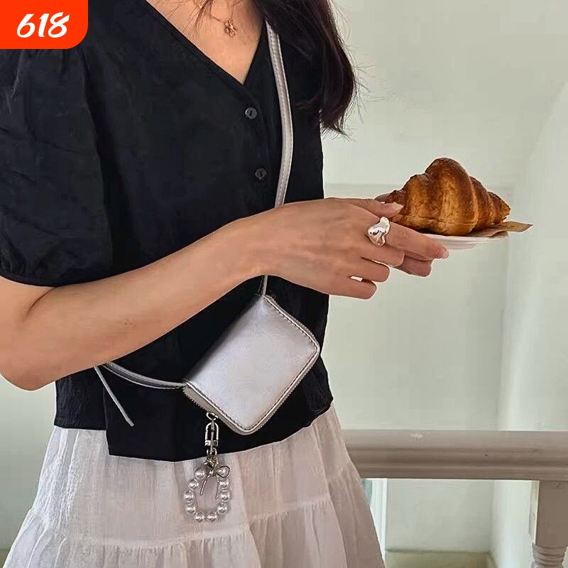 韩国ins超小迷你可爱挂饰卡包零钱包隔层时尚斜挎小方包装饰腰包