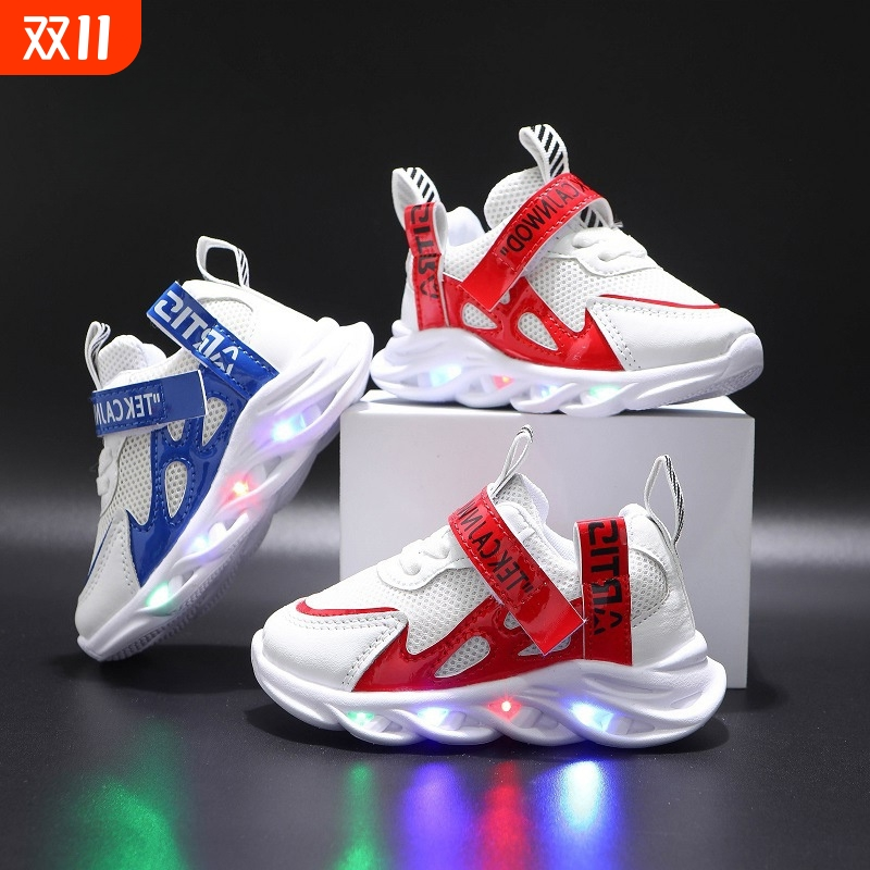 小童发光女幼童鞋男童春秋三岁软底轻便韩版闪灯宝宝运动鞋网面