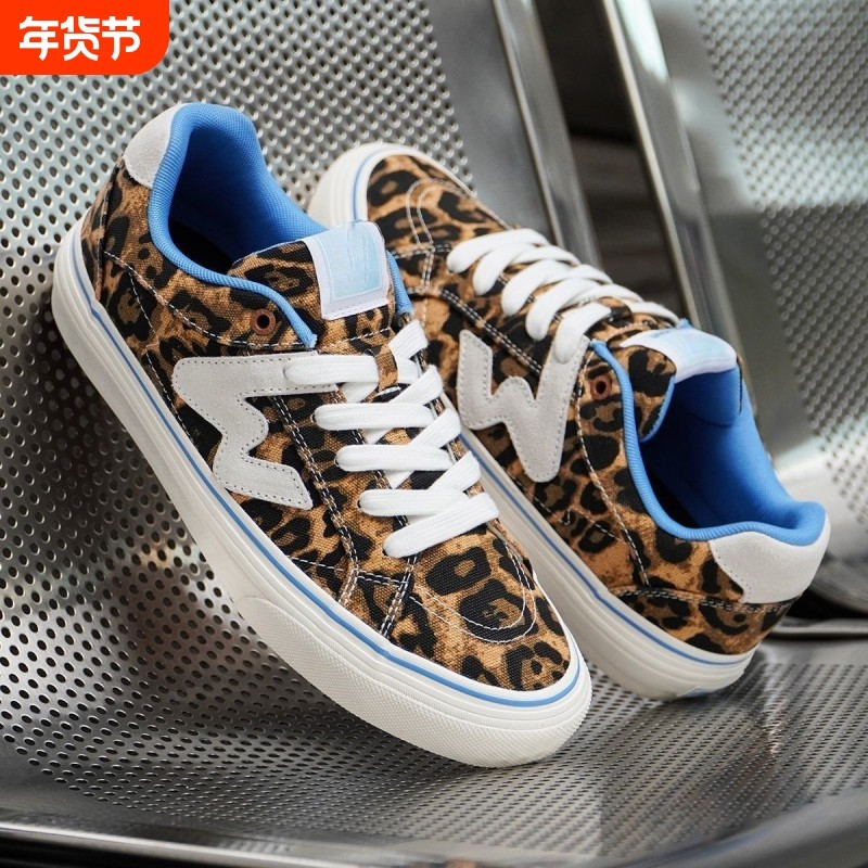 板鞋美式小众豹纹秋系列帆布拼接低帮女国潮滑板鞋子女圆头浅色,女鞋,休闲板鞋,淘宝优惠券,粉丝福利购,淘宝优惠卷
