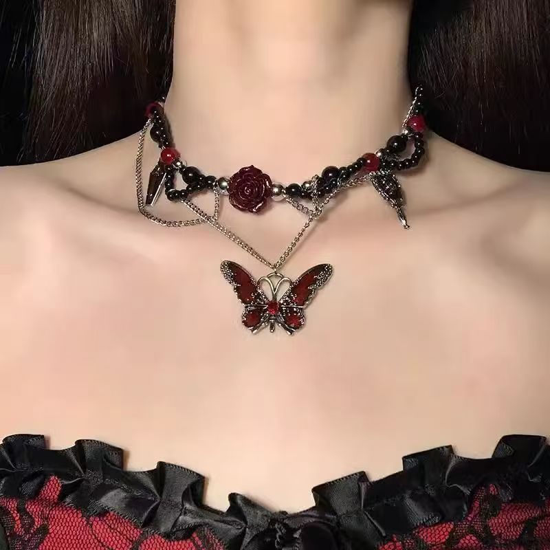 暗黑系猩红蝴蝶choker2025复古新款哥特朋克风辣妹项链高级感颈链
