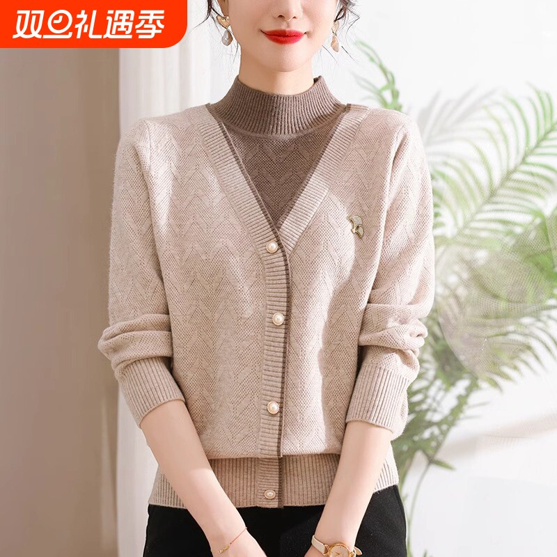 中年妈妈春装新款毛衣女春秋冬加绒加厚中老年人假两件长袖打底衫
