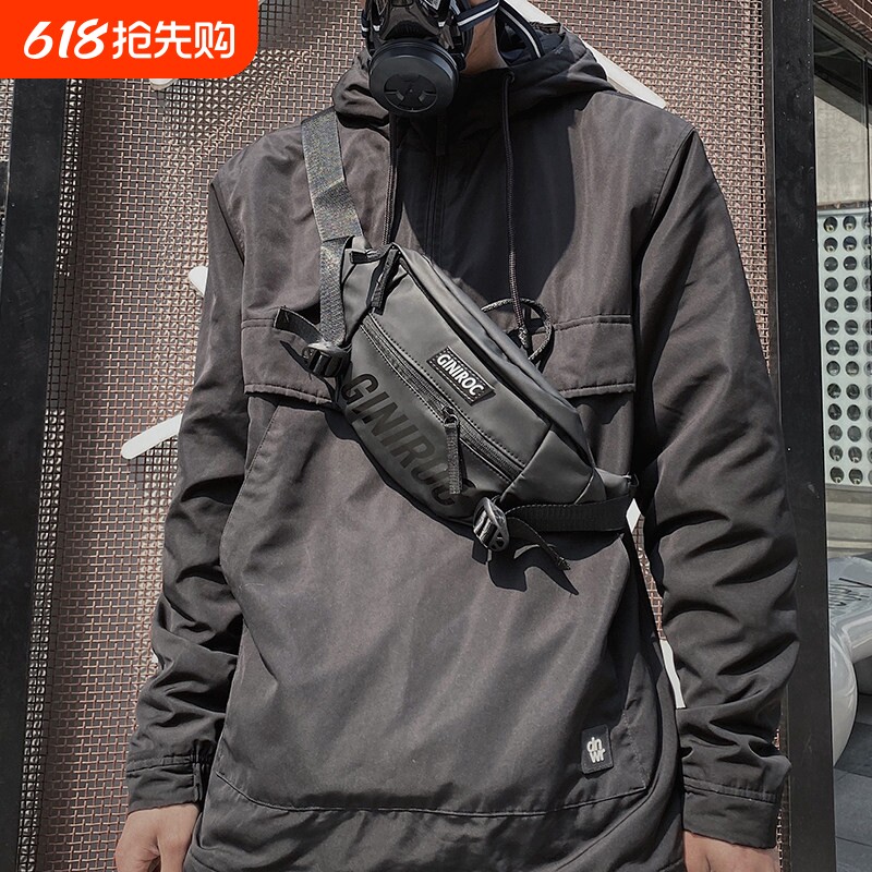 斜挎包潮牌ins运动小背包女男士胸包反光单肩包嘻哈个性学生腰包