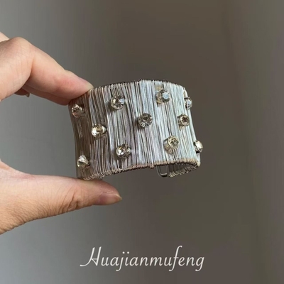 未来感~个性夸张银色闪钻宽边手镯新款小众设计开口手环手饰独特