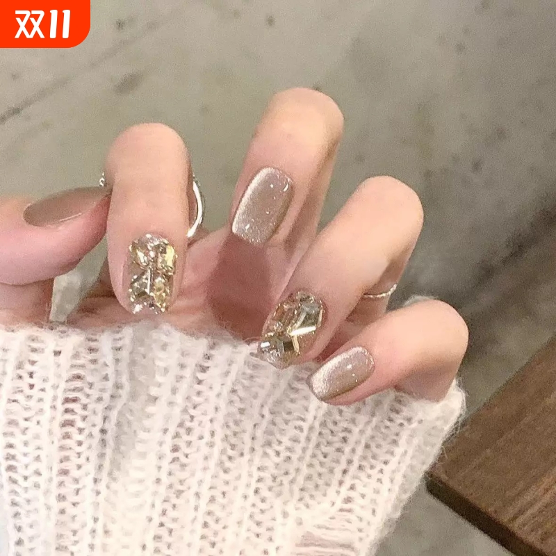 满钻猫眼秋冬香槟钻穿戴甲美甲贴成品手工光疗爆闪美甲小红书爆款