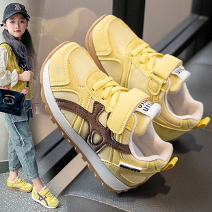 女童鞋子儿童德训运动板鞋2026新款女宝春季大童阿甘超火软底春款