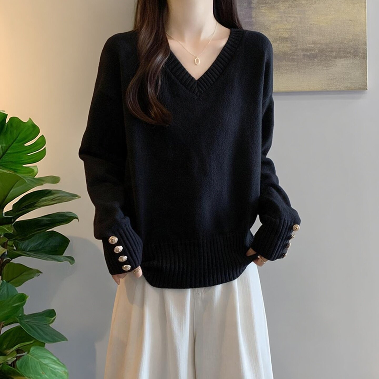 2026秋冬新款洋气V领软糯亲肤针织衫女加大码宽松遮肚减龄打底衫