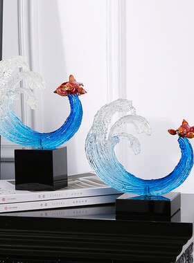 现代轻奢风生水起锦鲤摆件