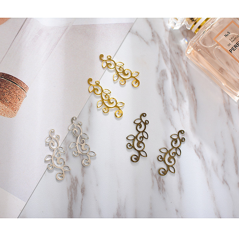 diy饰品配件手工发簪头饰材料金属片花片40*20mm卷叶纹3个