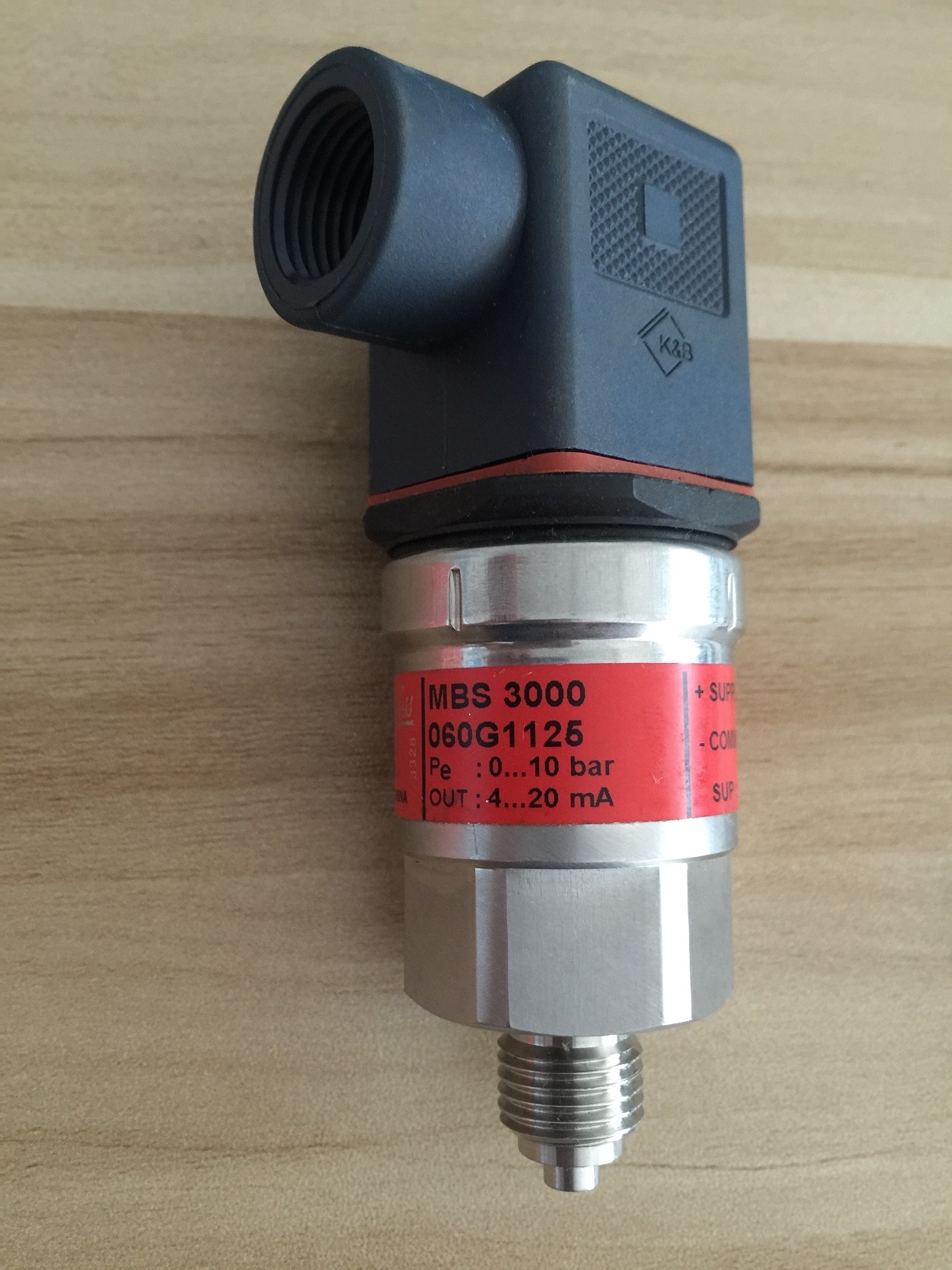 丹佛斯060G1125  060G1113压力变送器压力传感器 量程1bar 1公斤