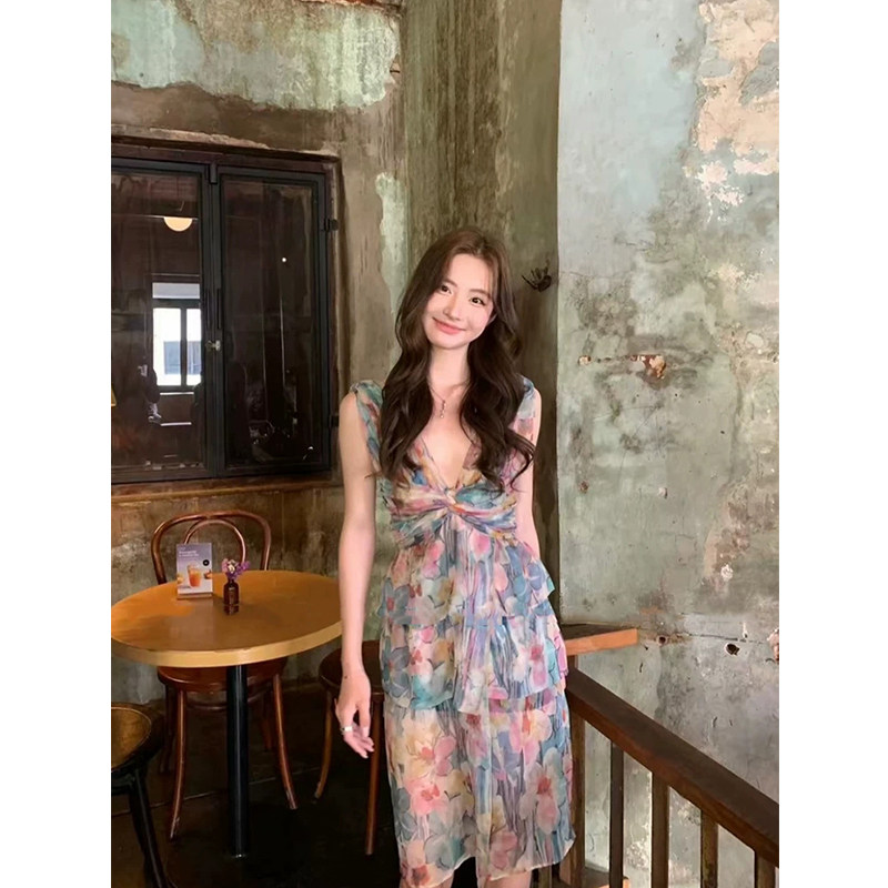 微胖法式复古V领花朵印花连衣裙图片
