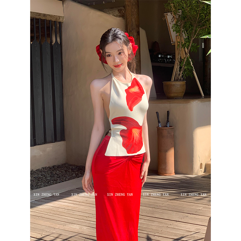 微胖mm度假风性感露背挂脖上衣