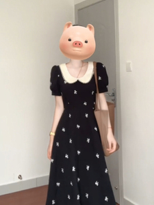 XZY/欣争艳 胖mm法式赫本风印花娃娃领连衣裙女夏减龄显瘦小黑裙