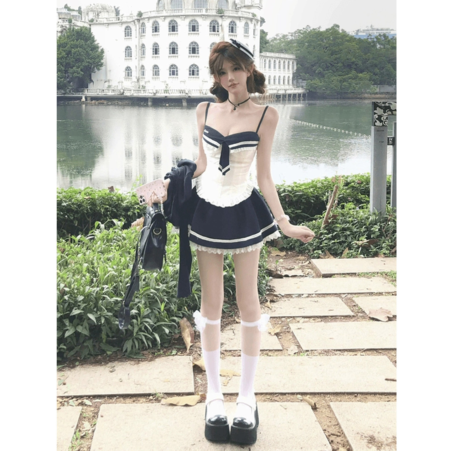 微胖纯欲甜美海军领收腰花边吊带
