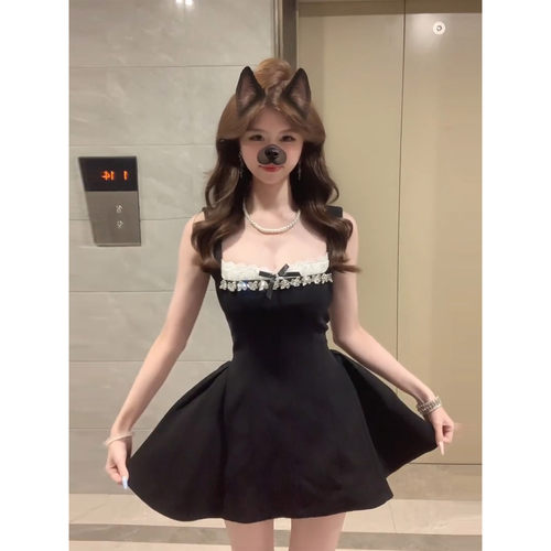 微胖甜美千金风闪钻花边吊带裙