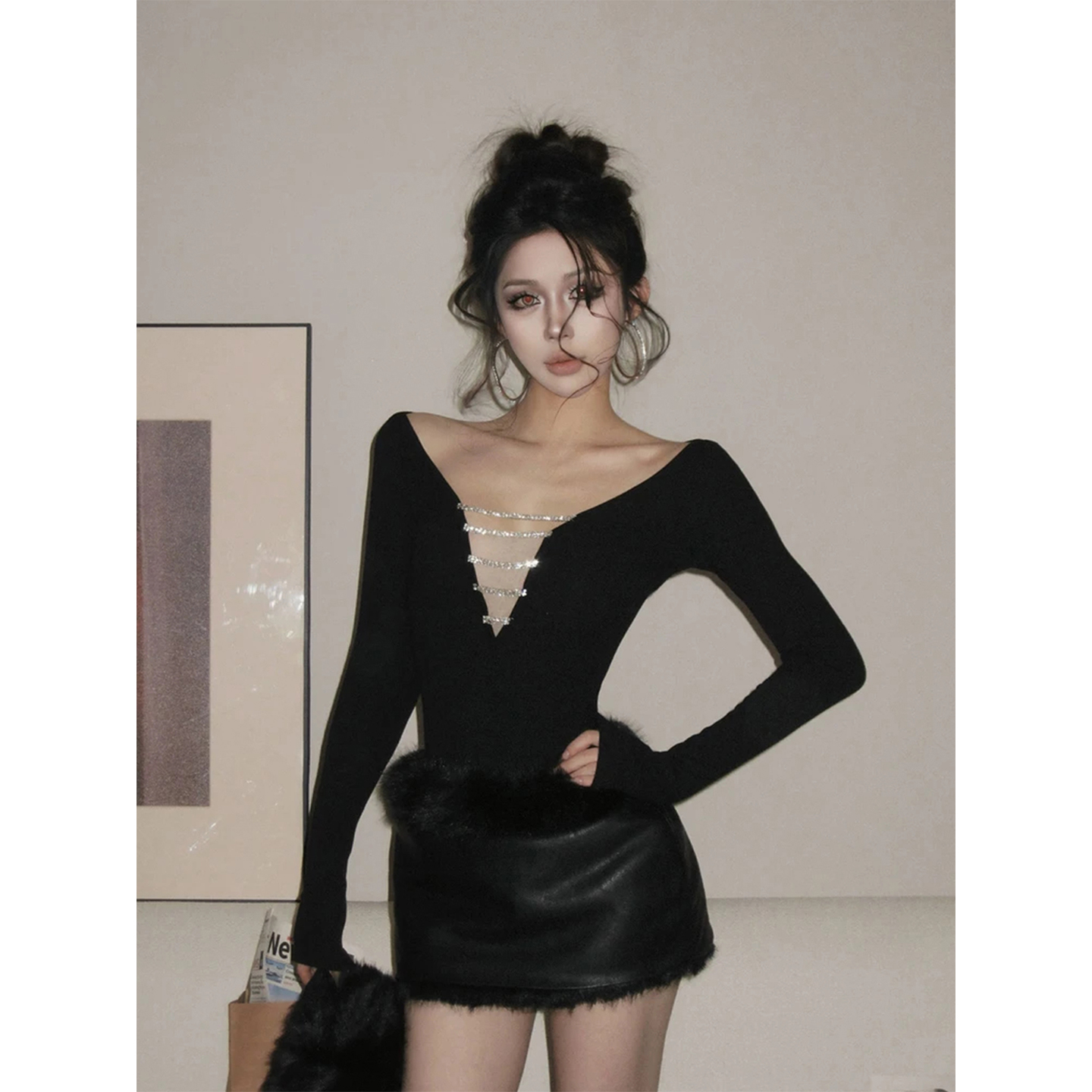 性感辣妹钻链镂空上衣