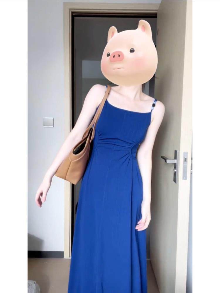 大码法式高端气质显白蓝色吊带连衣裙女夏季精致显瘦收腰过膝长裙,女装/女士精品,大码连衣裙,淘宝优惠券,粉丝福利购,淘宝优惠卷