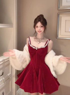 XZY 微胖甜辣妹红色镶钻吊带连衣裙女25年冬季高级感新年圣诞战袍
