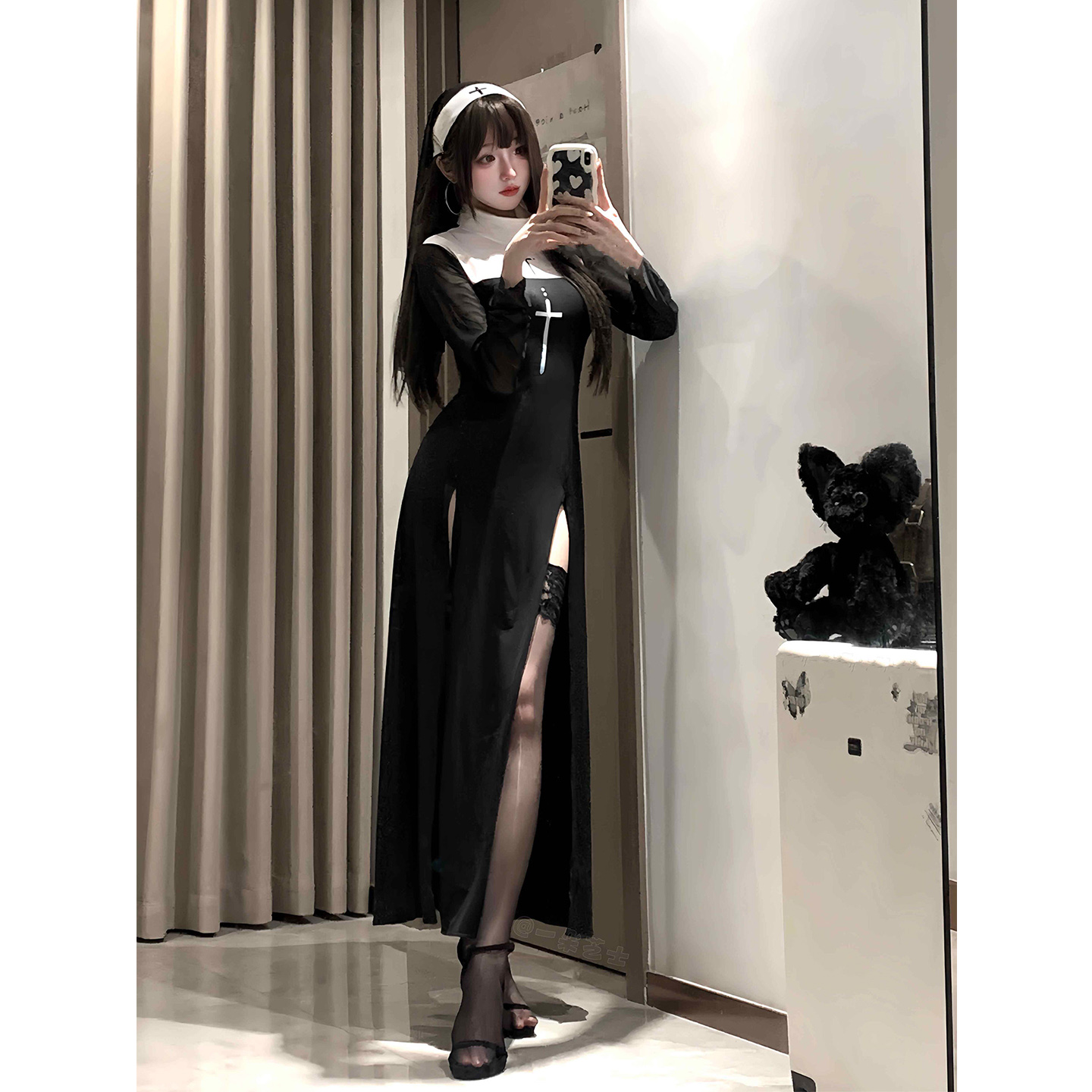 微胖哥特风修女cos开叉连衣裙