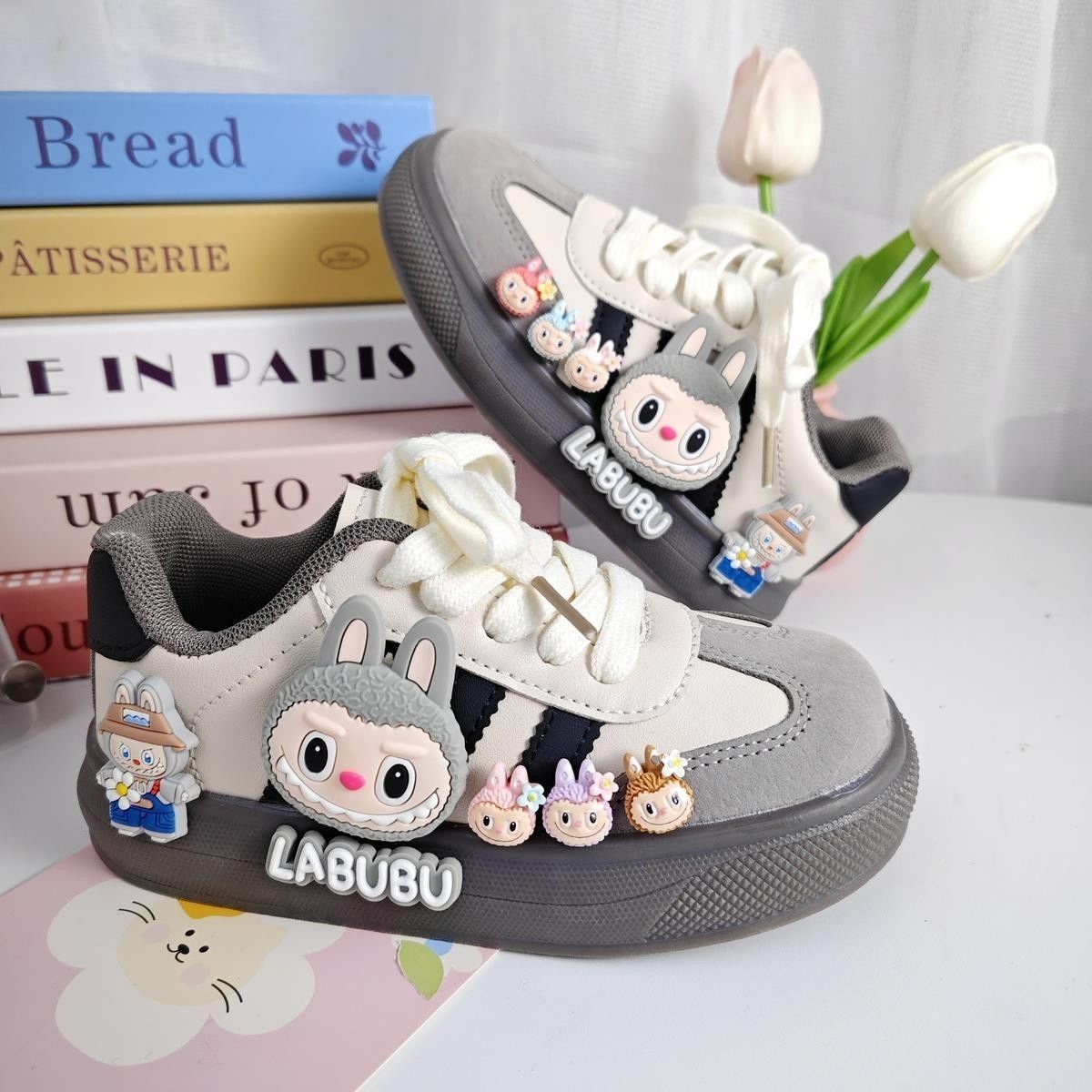 2025春季新款女童可爱粉色德训鞋卡通动漫休闲运动低帮板鞋魔术贴