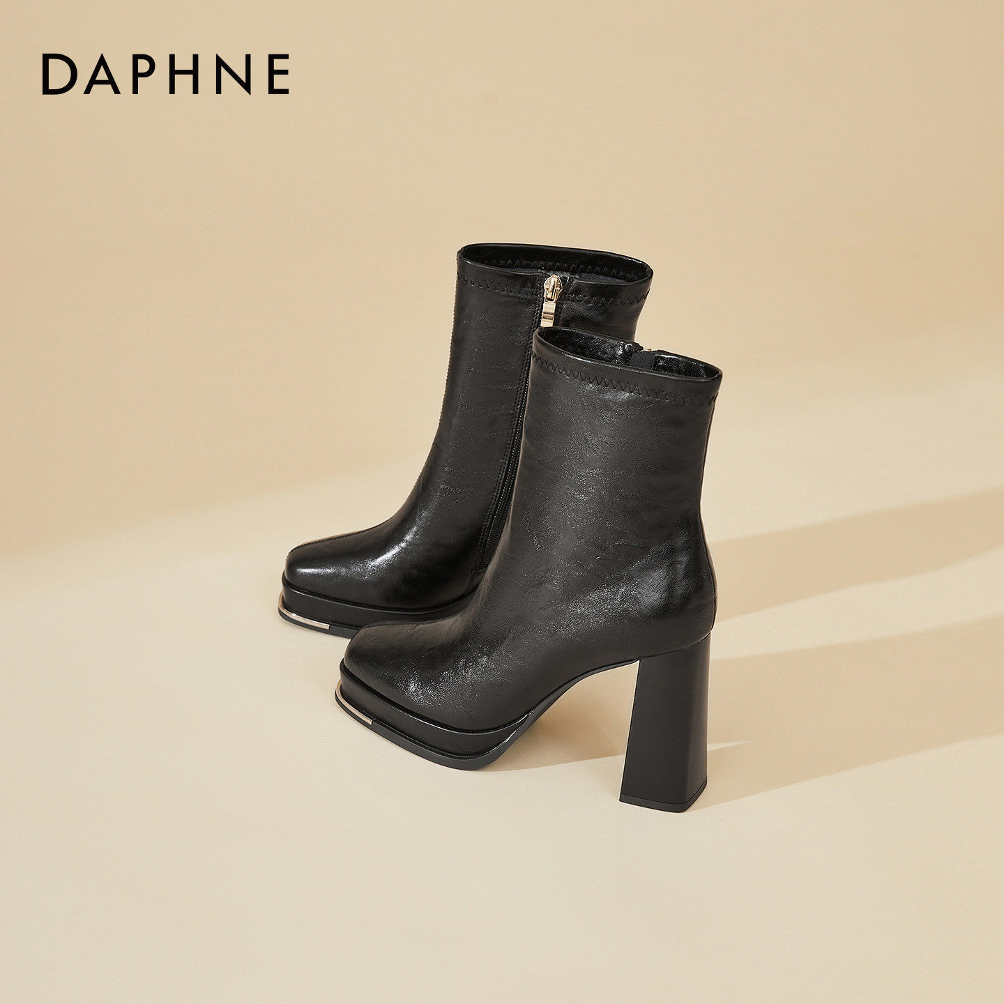 达芙妮黑色高跟短靴女2026新款春季小个子增高女鞋粗跟方头瘦瘦靴,女鞋,时装靴,淘宝优惠券,粉丝福利购,淘宝优惠卷