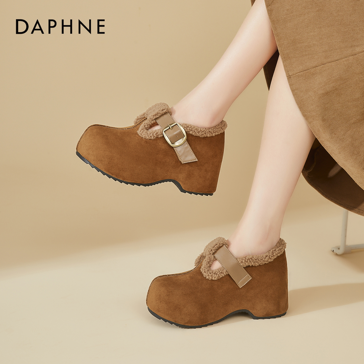 达芙妮厚底加绒雪地靴女2025新款