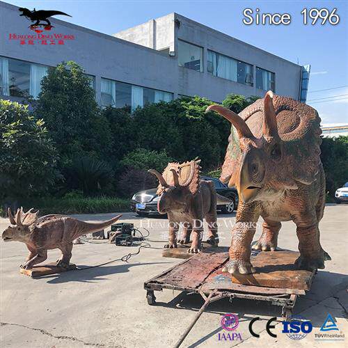 仿真三角龙一家机械电动模型可动可发声自贡源头厂家设计生产