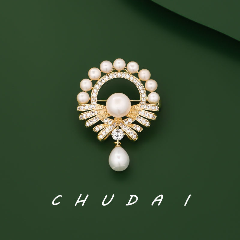 圆形天然珍珠胸针高档女奢华典雅水滴形胸花西装别针时尚简约配饰