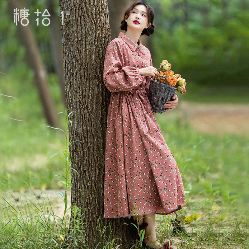 早秋复古灯芯绒裙摆式风衣外套女