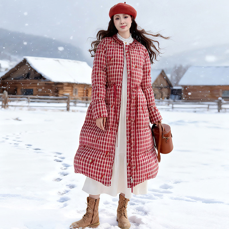 【樱桃果果】复古红格子加厚羽绒服女冬季木耳花边领收腰刺绣外套,女装/女士精品,羽绒服,淘宝优惠券,粉丝福利购,淘宝优惠卷