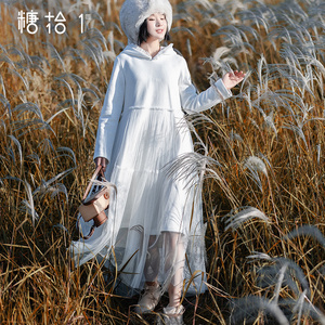 现货【轻云里】加绒连帽卫衣连衣裙女A字裙秋季拼接网纱白色长裙