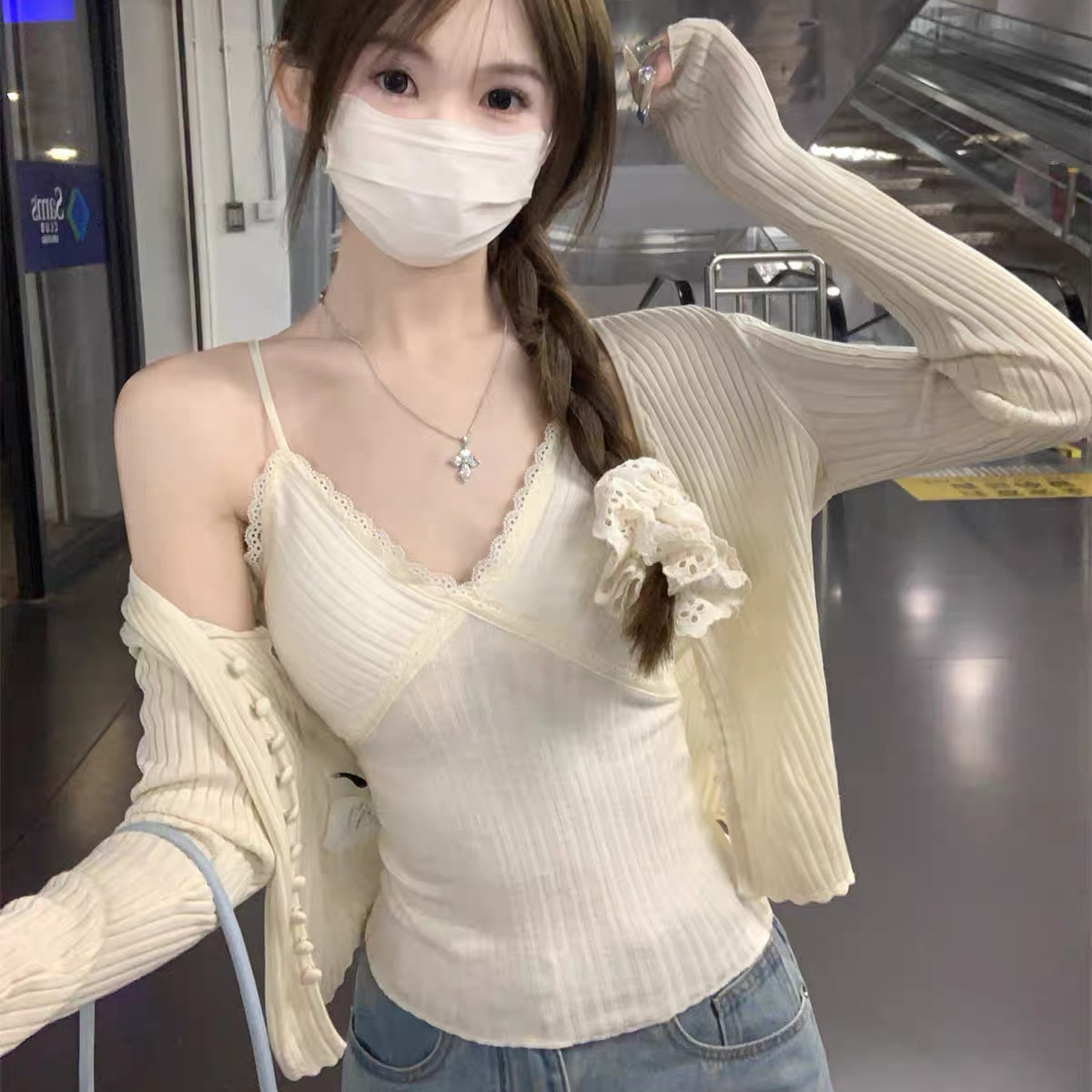 露思同款bm风蕾丝白色吊带背心女