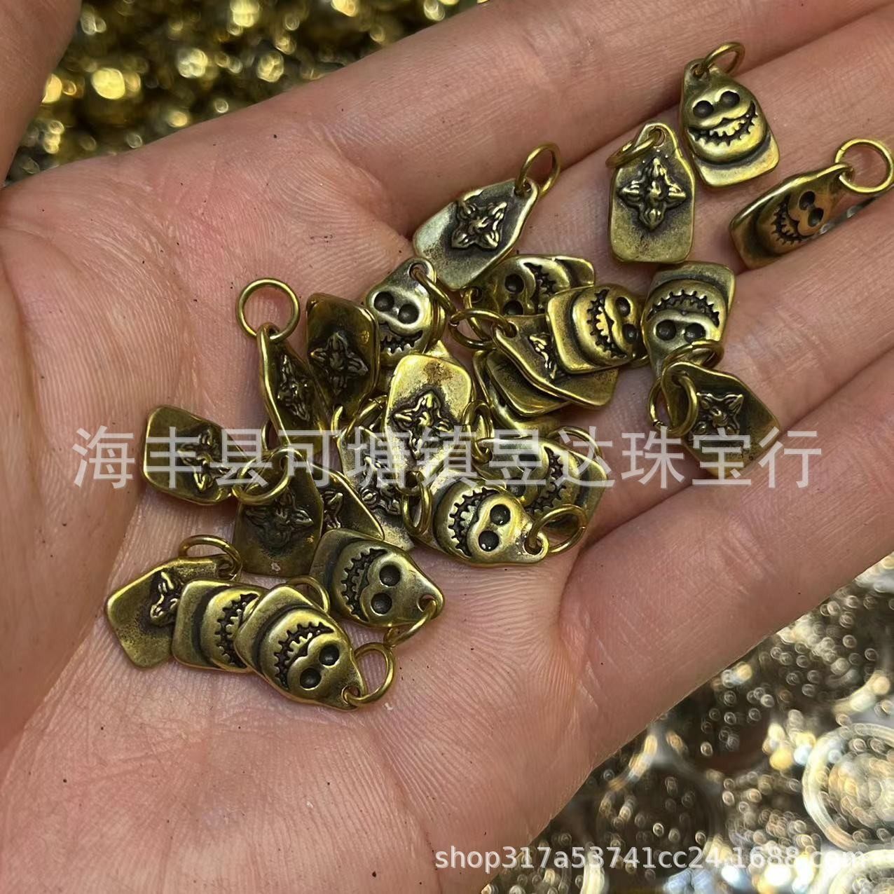 2026藏式黄铜阿呆吊牌侧挂文玩配饰星月菩提金刚百香老型椰蒂108D