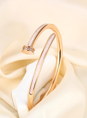 2026跨境精工贝母光身钉子手镯女简约小众百搭时尚个性开口手环镯