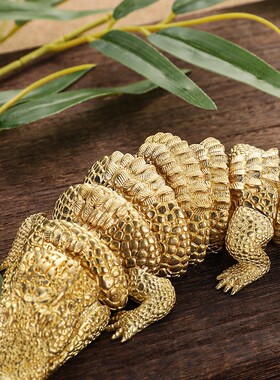 2026黄铜鳄鱼3D设计随意转动复古做旧款家居桌面创意鳄鱼摆件厂家