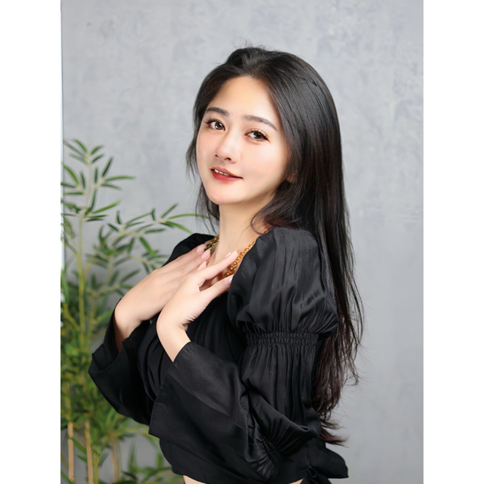 2026万福缅甸蓝散桶圆珠子根琥珀蜜蜡茶溶洞白根笑佛观音吊坠手镯