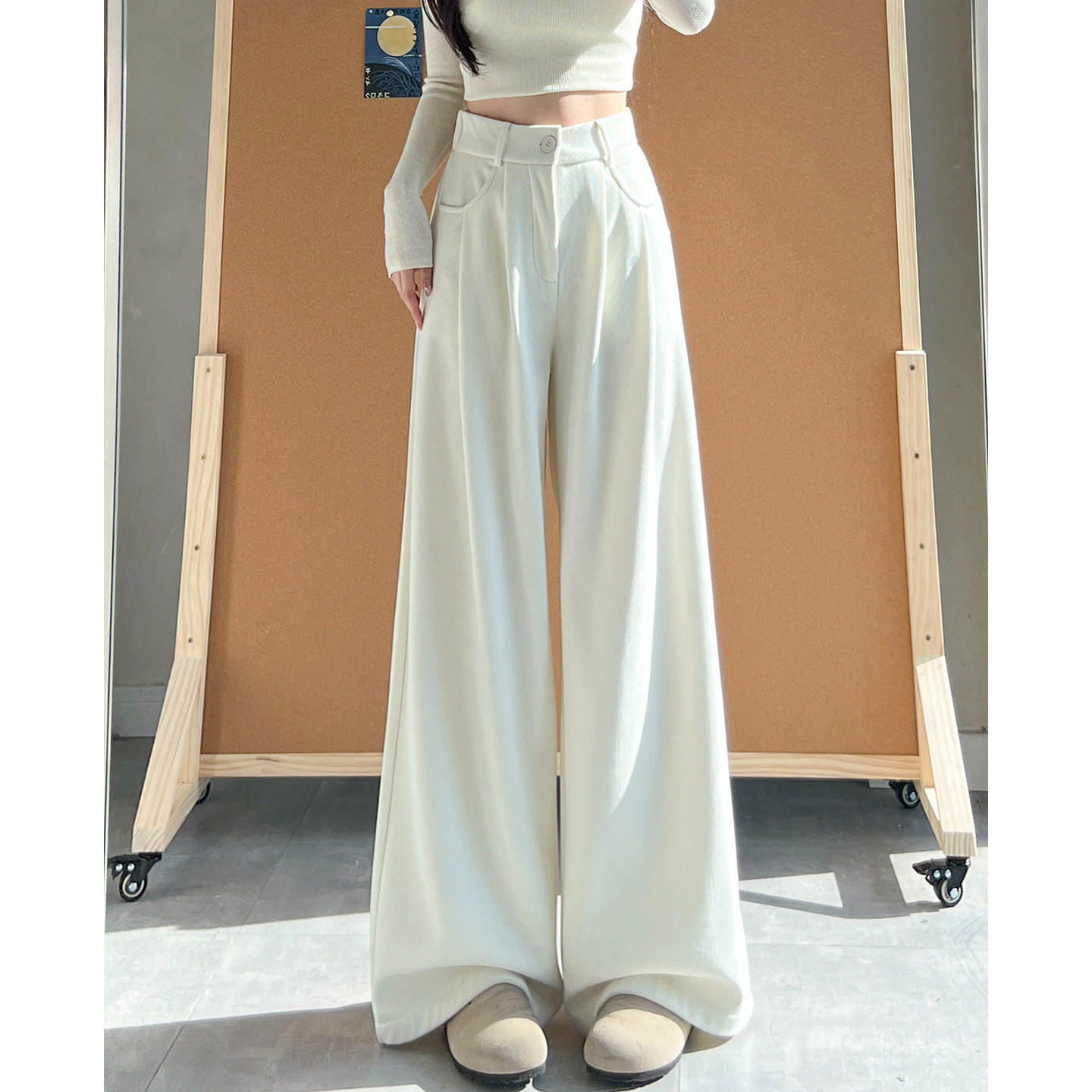 米白色灯芯绒西装裤女秋冬季新款高腰显瘦加绒加厚休闲直筒阔腿裤