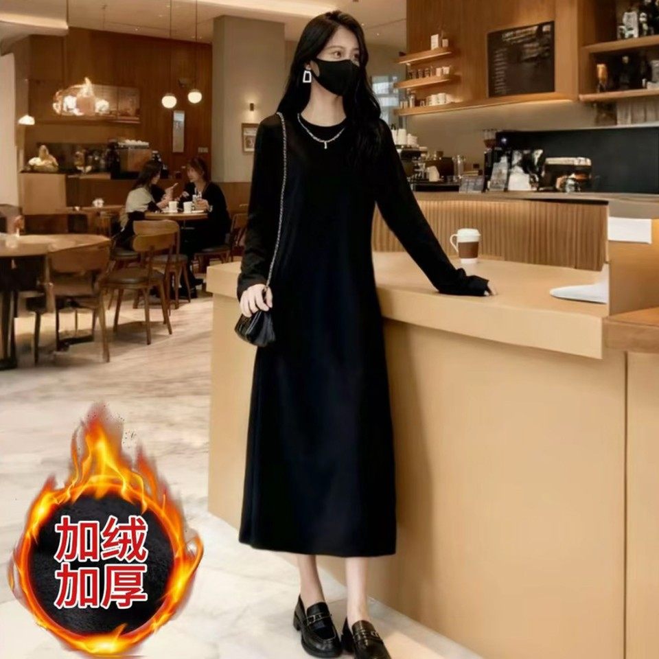 (现货+运费险)秋冬长袖半高领黑色连衣裙A字长裙显瘦宽松外穿打底