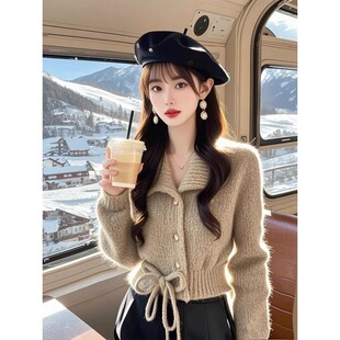 韩系软糯外穿翻领针织上衣 高级感超好看燕麦色毛衣女2025秋冬新款