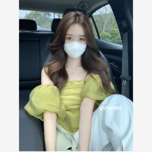 上衣 女夏小众设计高级感纯欲风一字肩泡泡袖 法式 复古芥末绿色衬衫