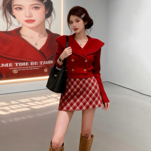 新年战袍红色针织套装连衣裙子女春季2026新款小个子香风绝美短裙